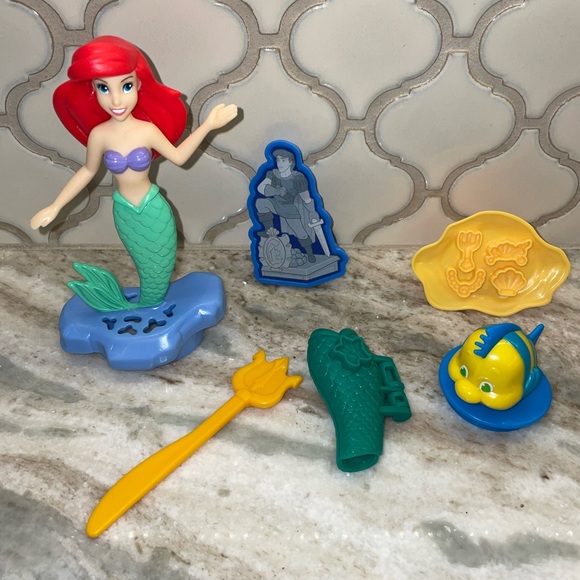 Disney Ariel little mermaid and friends under the sea play doh set flounder - Picture 2 of 7